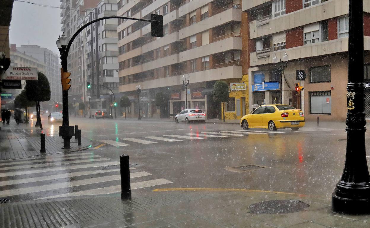 Lluvias torrenciales hoy en Gijón