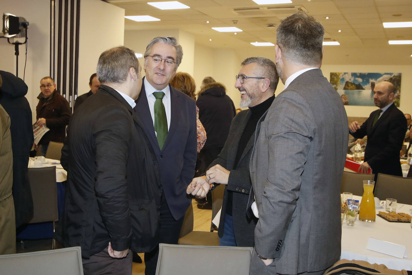 El Fórum de EL COMERCIO ha reunido a los concejales de Gijón, Oviedo y Avilés, Aurelio Martín, Ignacio Cuesta y Pelayo García, quienes han aportado las diferentes visiones asturianas sobre 'El futuro de la movilidad en las ciudades asturianas'. 
