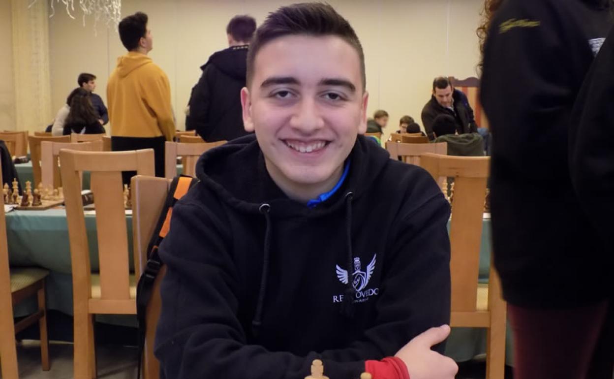 Iyán Guedes, nuevo maestro de la Federación Internacional . 