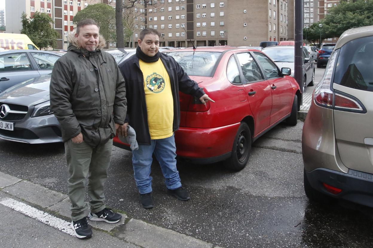 David y Javier Espasandín, en el lugar de los hechos. 