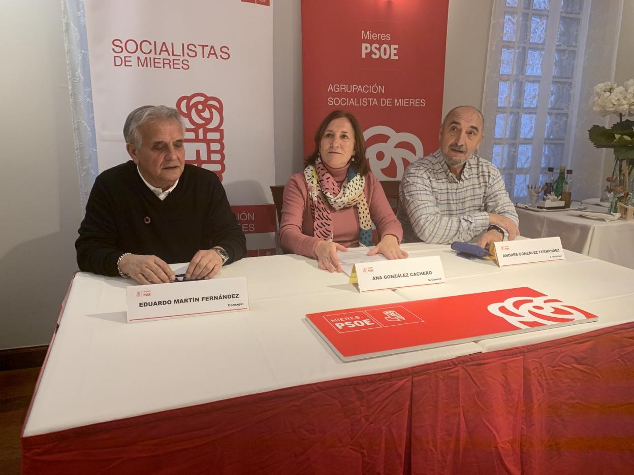 Eduardo Martín, Ana González Cachero y Andrés González. 