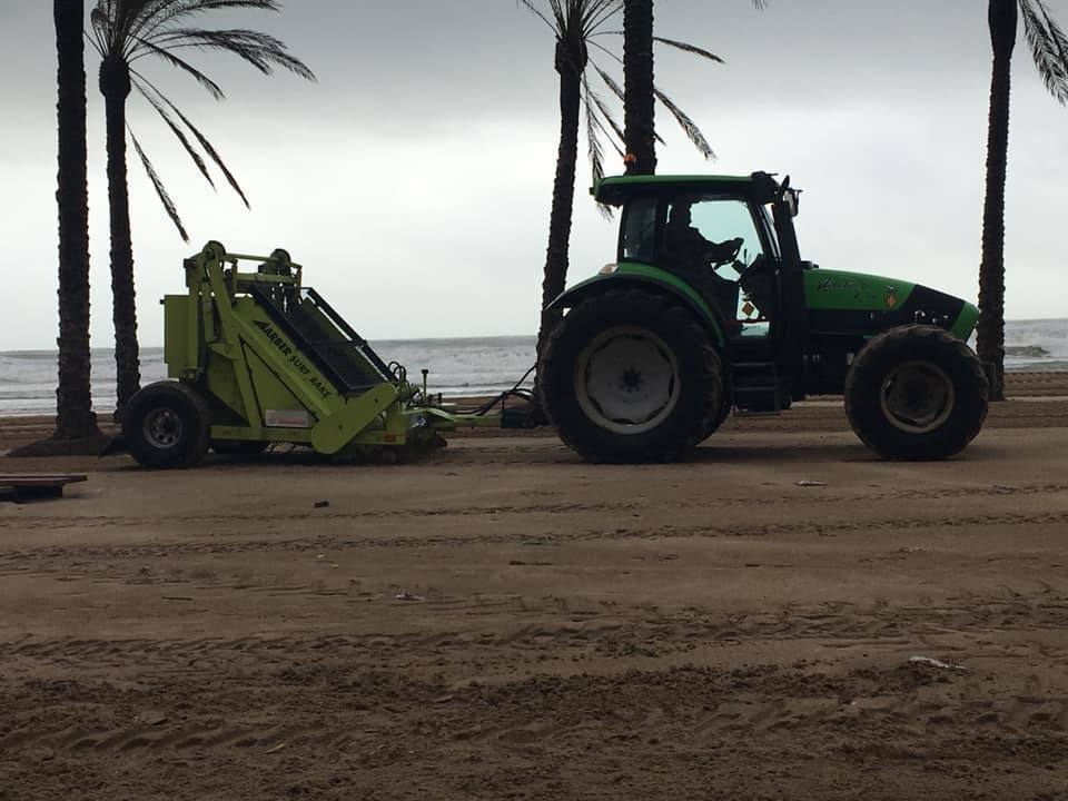 El temporal amaina tras dejar a su paso todo el litoral destrozado y lluvias de 800 litros, granizadas cerca del mar, desbordamiento de ríos, olas de hasta ocho metros, nevadas copiosas de casi 90 centímetros de espesor, rescates, pueblos aislados...