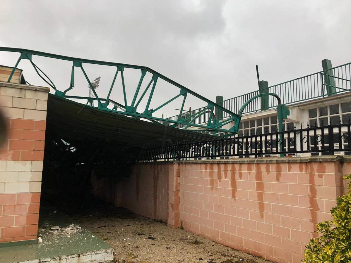 El temporal amaina tras dejar a su paso todo el litoral destrozado y lluvias de 800 litros, granizadas cerca del mar, desbordamiento de ríos, olas de hasta ocho metros, nevadas copiosas de casi 90 centímetros de espesor, rescates, pueblos aislados...