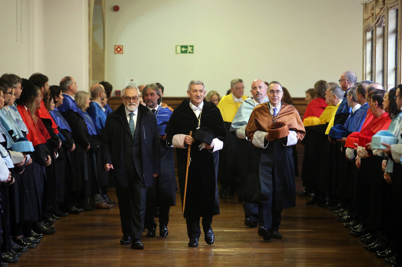 El premio Príncipe de Asturias Salvador Moncada afirma en Oviedo que la solución pasa por una investigación científica coordinada entre todos los países