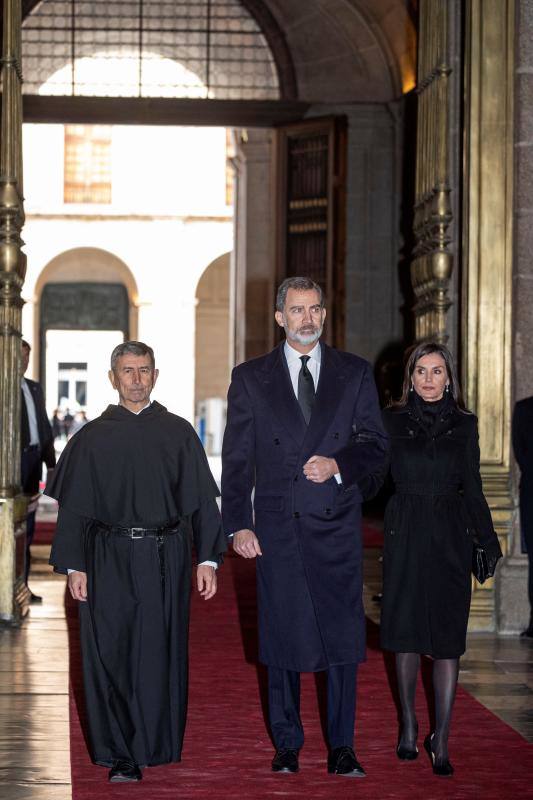 La Familia Real, acompañada de amigos y políticos, acudió al funeral de la infanta Pilar de Borbón, que falleció el pasado 8 de enero a los 83 años. 