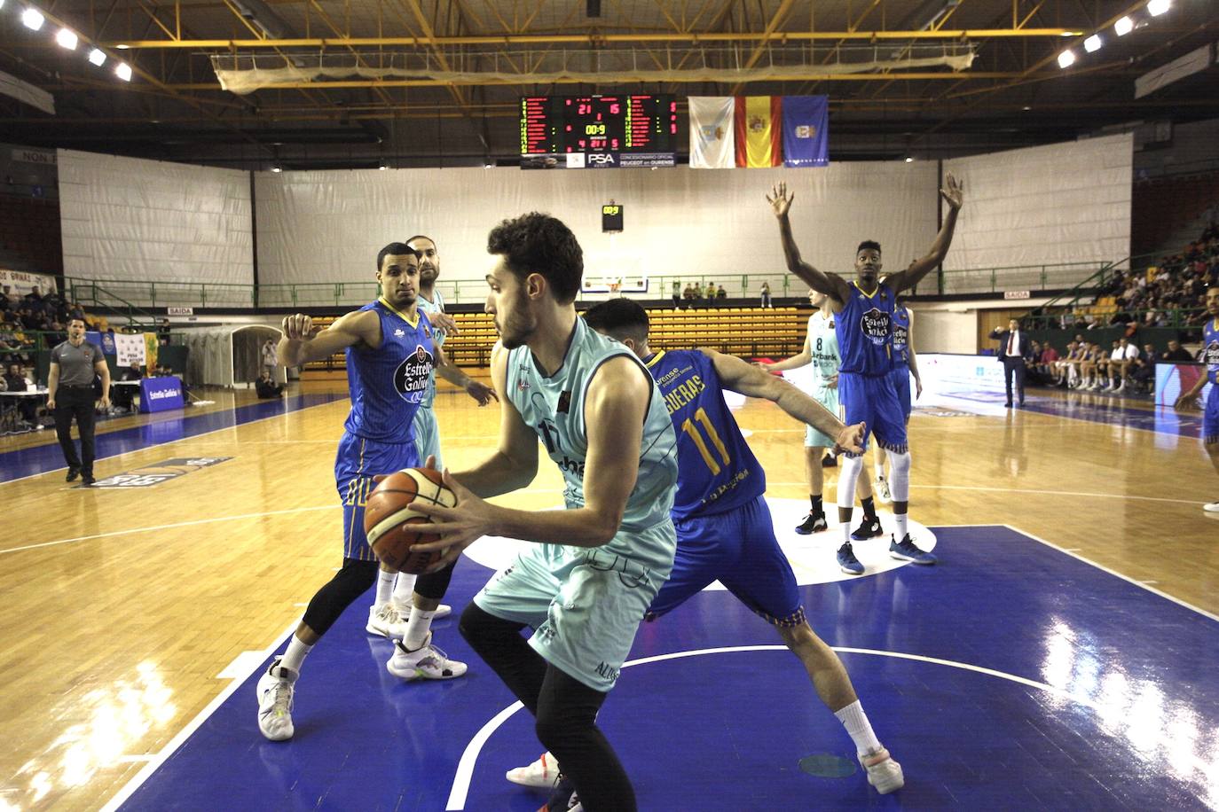 El conjunto ovetense se impuso al Ourense, consiguiendo así su segudna victoria consecutiva.