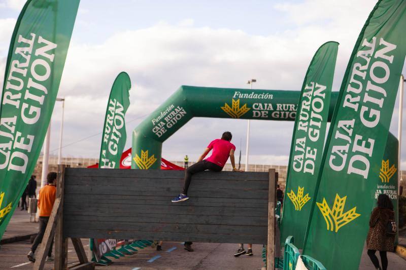 El entorno de Cimadevilla y el Puerto deportivo de Gijón acogieron este sábado la celebración de la Urban Race Gijón.
