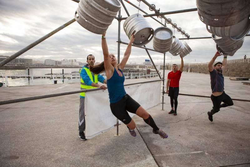 El entorno de Cimadevilla y el Puerto deportivo de Gijón acogieron este sábado la celebración de la Urban Race Gijón.
