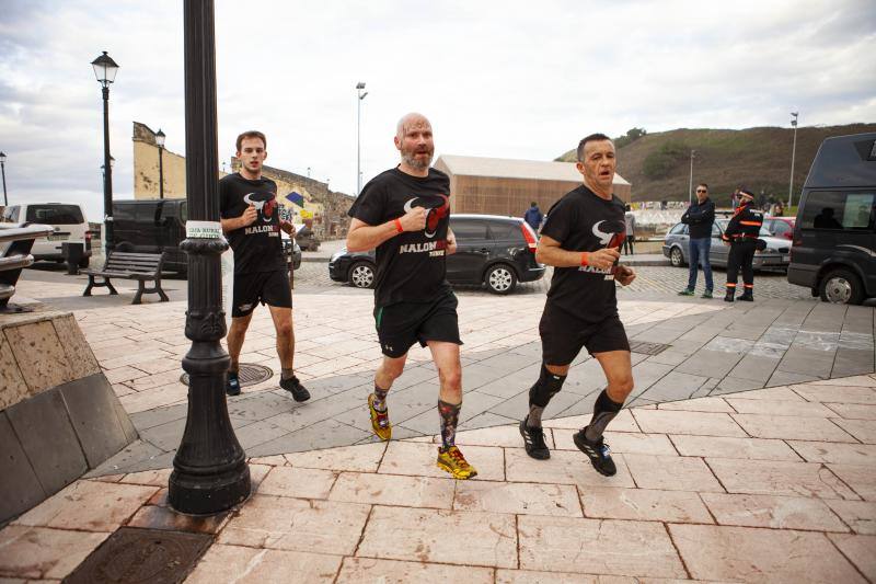 El entorno de Cimadevilla y el Puerto deportivo de Gijón acogieron este sábado la celebración de la Urban Race Gijón.