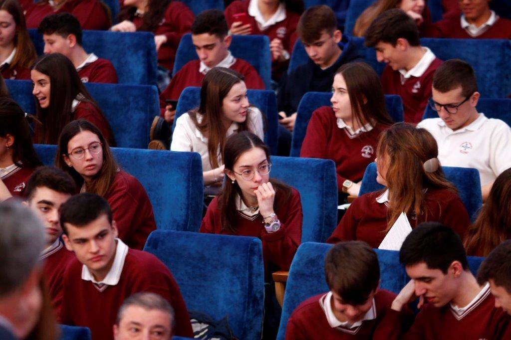 Más de 7.000 alumnos pasarán por los stands de la diferentes escuelas y facultades que la Universidad de Oviedo Palacio de Exposiciones y Congresos de la capital asturiana. La EBAU para la gran mayoría tendrá lugar los días 3, 4 y 5 de junio.