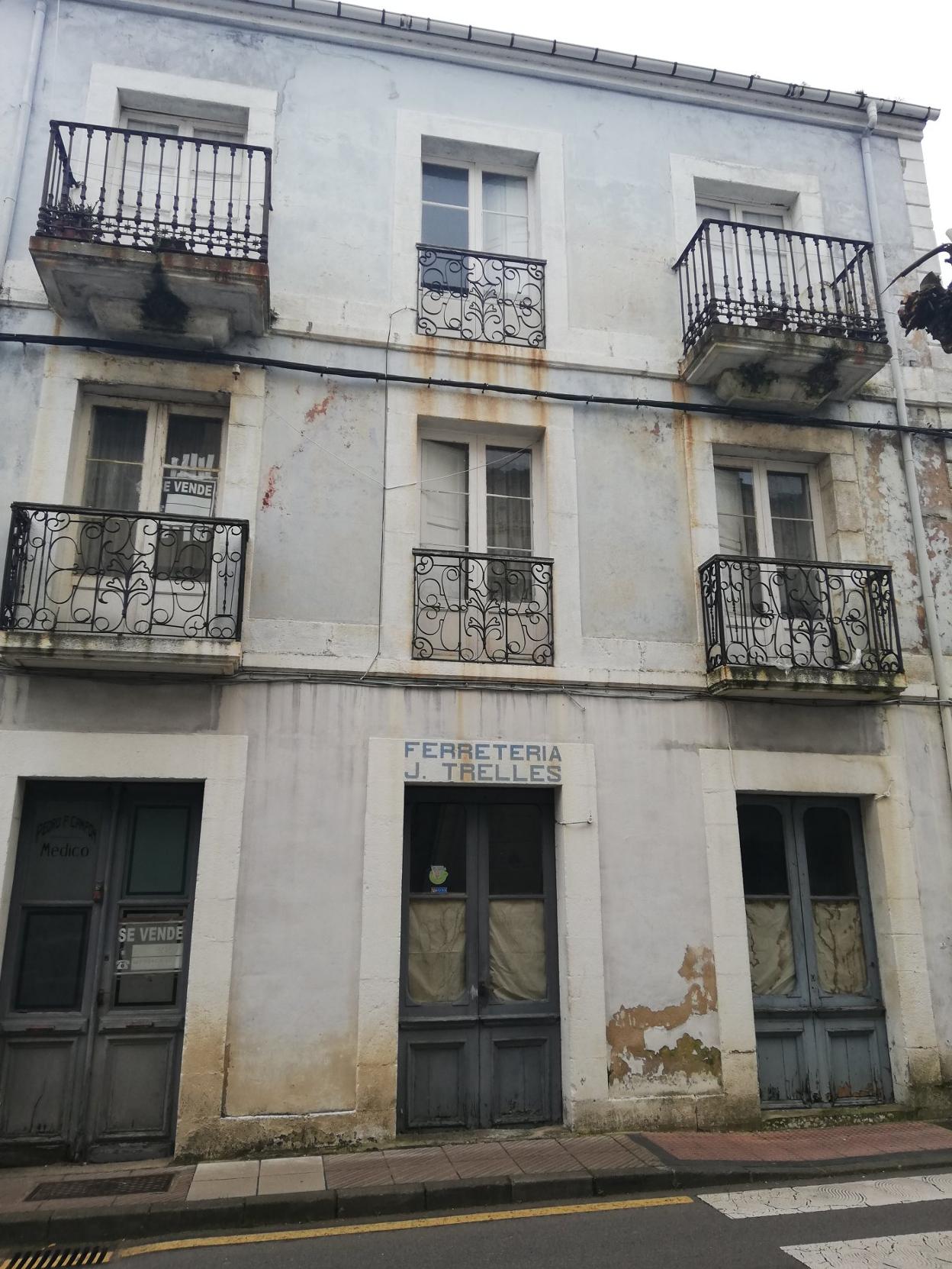 El edificio cedido, en la calle Asturias, en Boal 