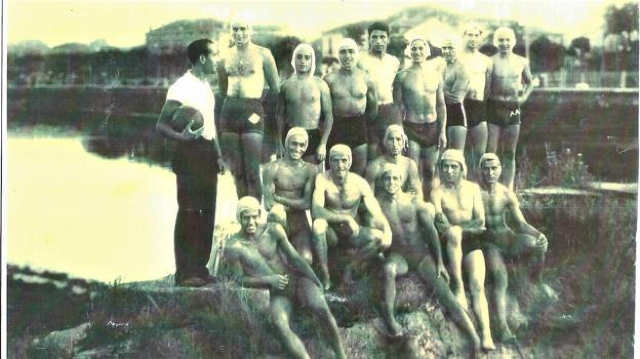 Cien años de waterpolo en Avilés