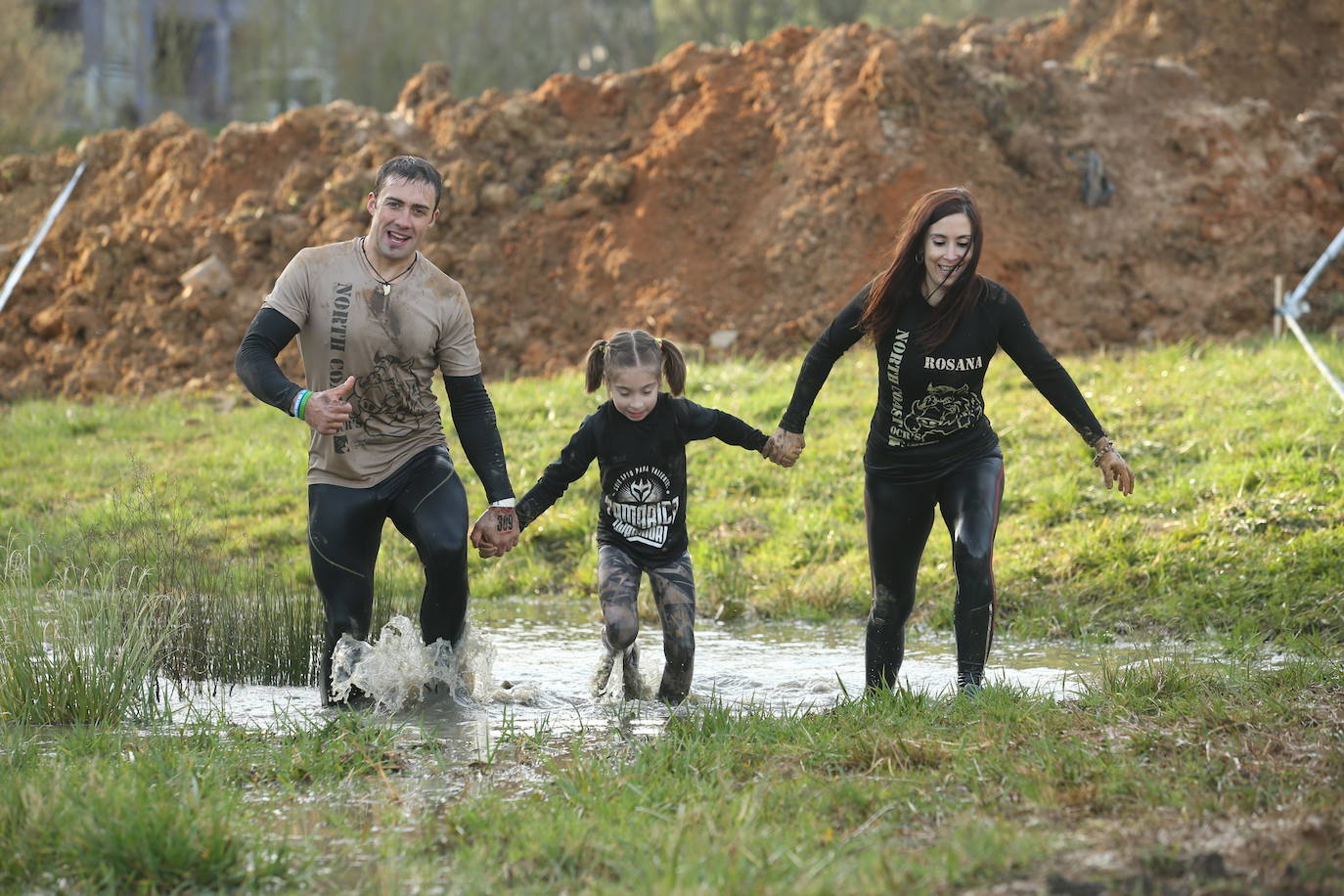 La carrera de Jóvenes Farinatos, reservada para corredores de 13 a 17 años y que cubrieron una distancia de tres kilómetros, dieron protagonismo a las familias. La prueba reina será este domingo.