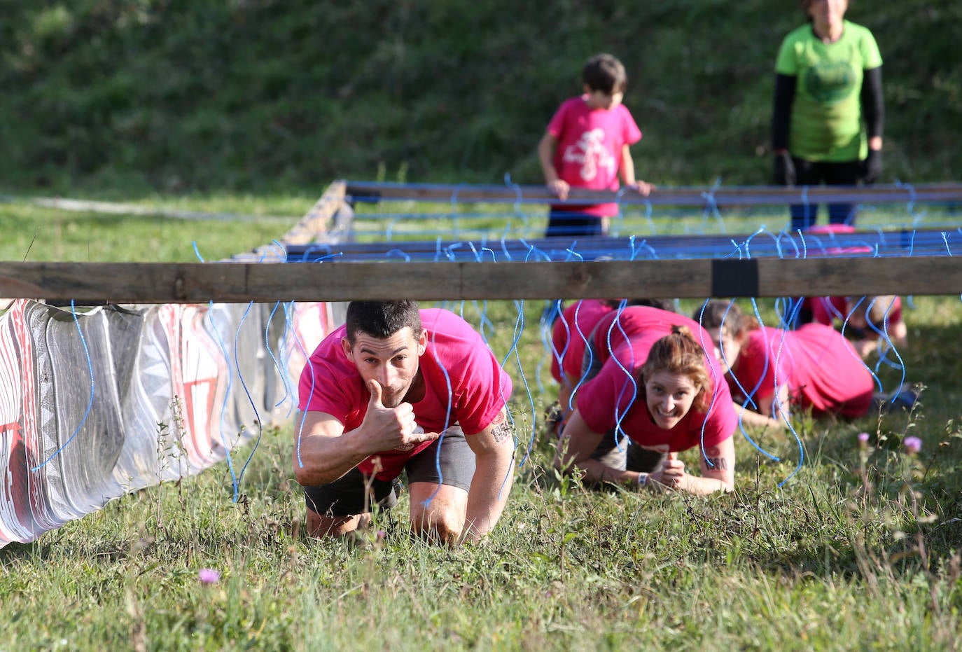 La carrera de Jóvenes Farinatos, reservada para corredores de 13 a 17 años y que cubrieron una distancia de tres kilómetros, dieron protagonismo a las familias. La prueba reina será este domingo.