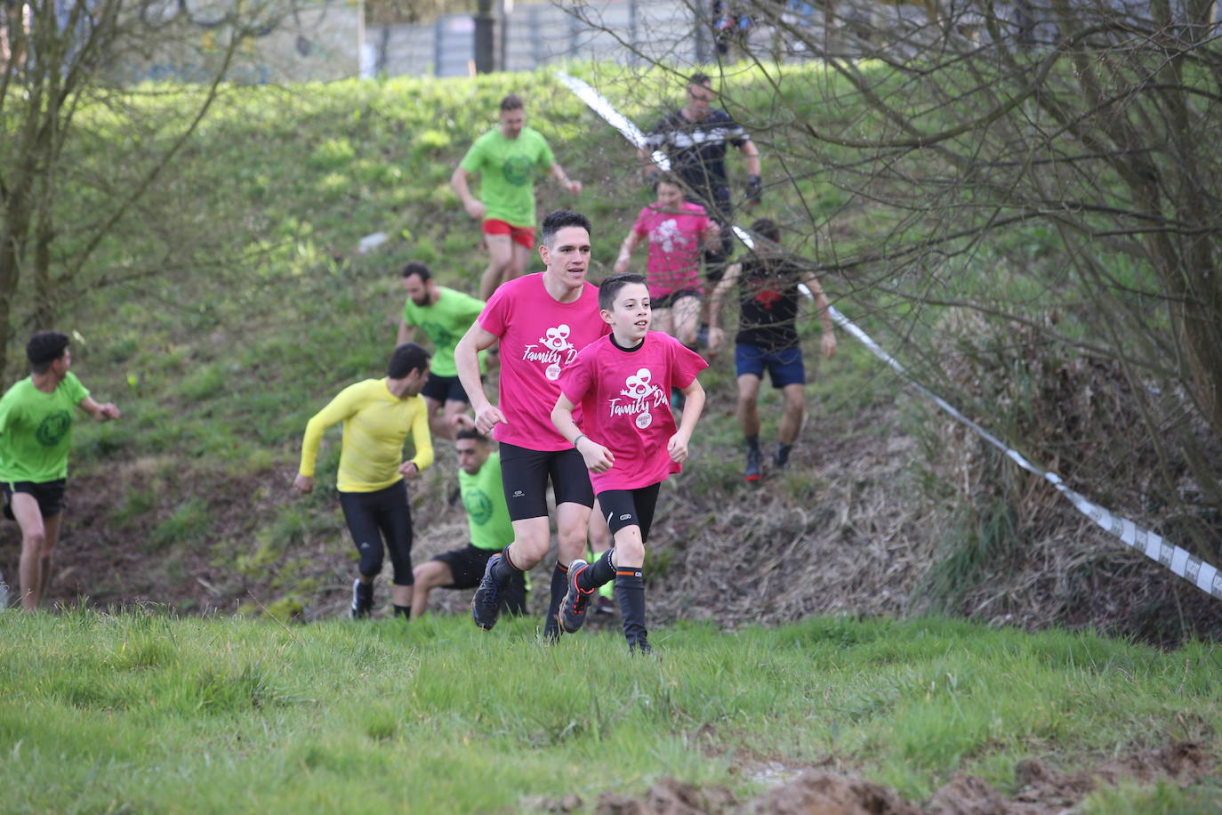 La carrera de Jóvenes Farinatos, reservada para corredores de 13 a 17 años y que cubrieron una distancia de tres kilómetros, dieron protagonismo a las familias. La prueba reina será este domingo.
