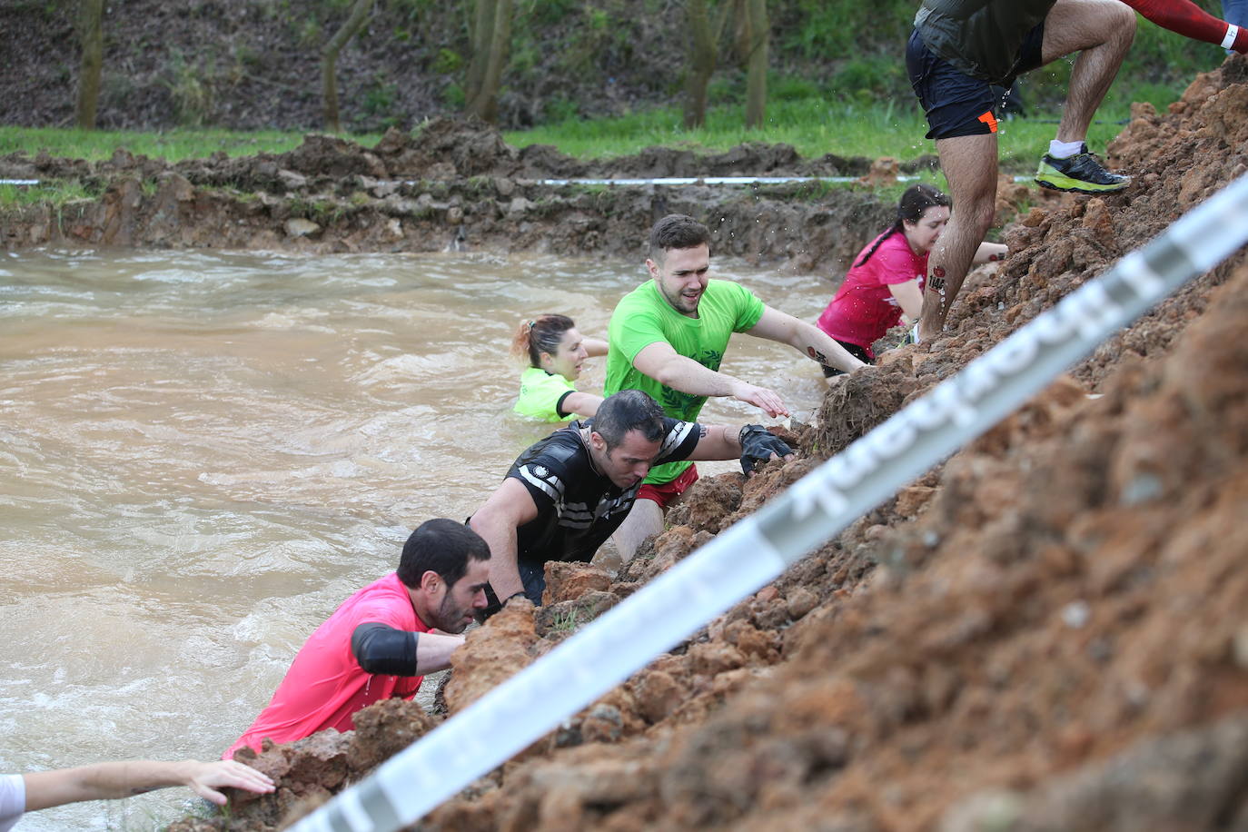 La carrera de Jóvenes Farinatos, reservada para corredores de 13 a 17 años y que cubrieron una distancia de tres kilómetros, dieron protagonismo a las familias. La prueba reina será este domingo.