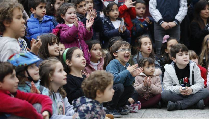 Hubo representaciones en Begoña, plaza del Instituto, seis de agosto y numerosas salas de la ciudad