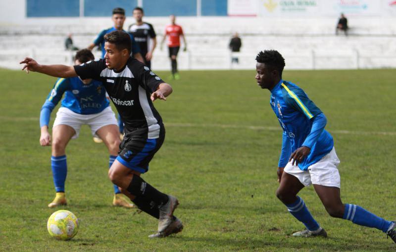 Fotos: San Martin 0-2 Real Avilés, en imágenes