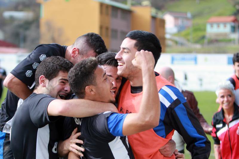 Fotos: San Martin 0-2 Real Avilés, en imágenes