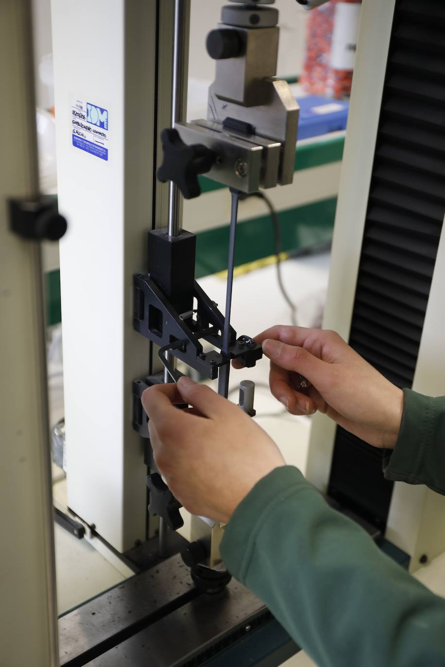 «Somos parte de una solución al problema actual que no solo preocupa en Asturias sino a nivel mundial», aseguran desde la empresa de Sotrondio que investiga y desarrolla nuevos materiales y productos favoreciendo la sostenibilidad en su proceso productivo