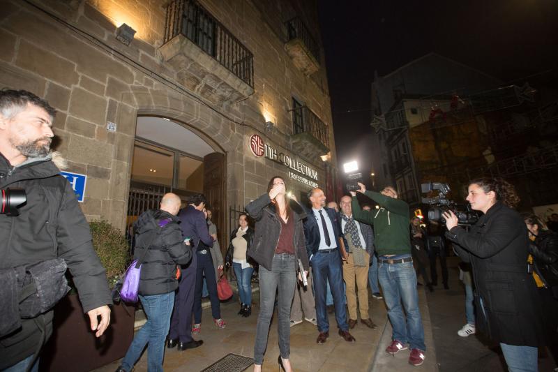 Fotos: Protesta en el acto de la escritora Cristina Seguí