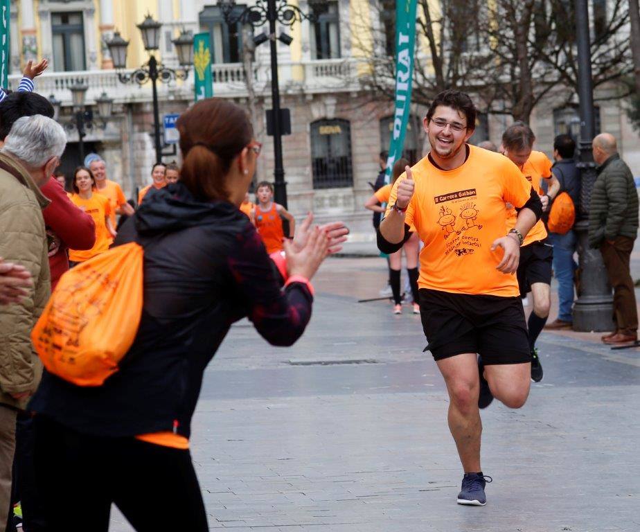 La capital del Principado acogió la II Carrera Galbán para recaudar fondos contra el cáncer infantil