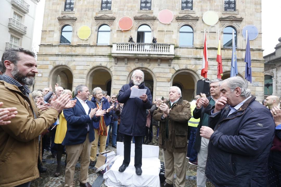 Cientos de personas participaron en la concentración a favor de su declaración como Patrimonio Mundial