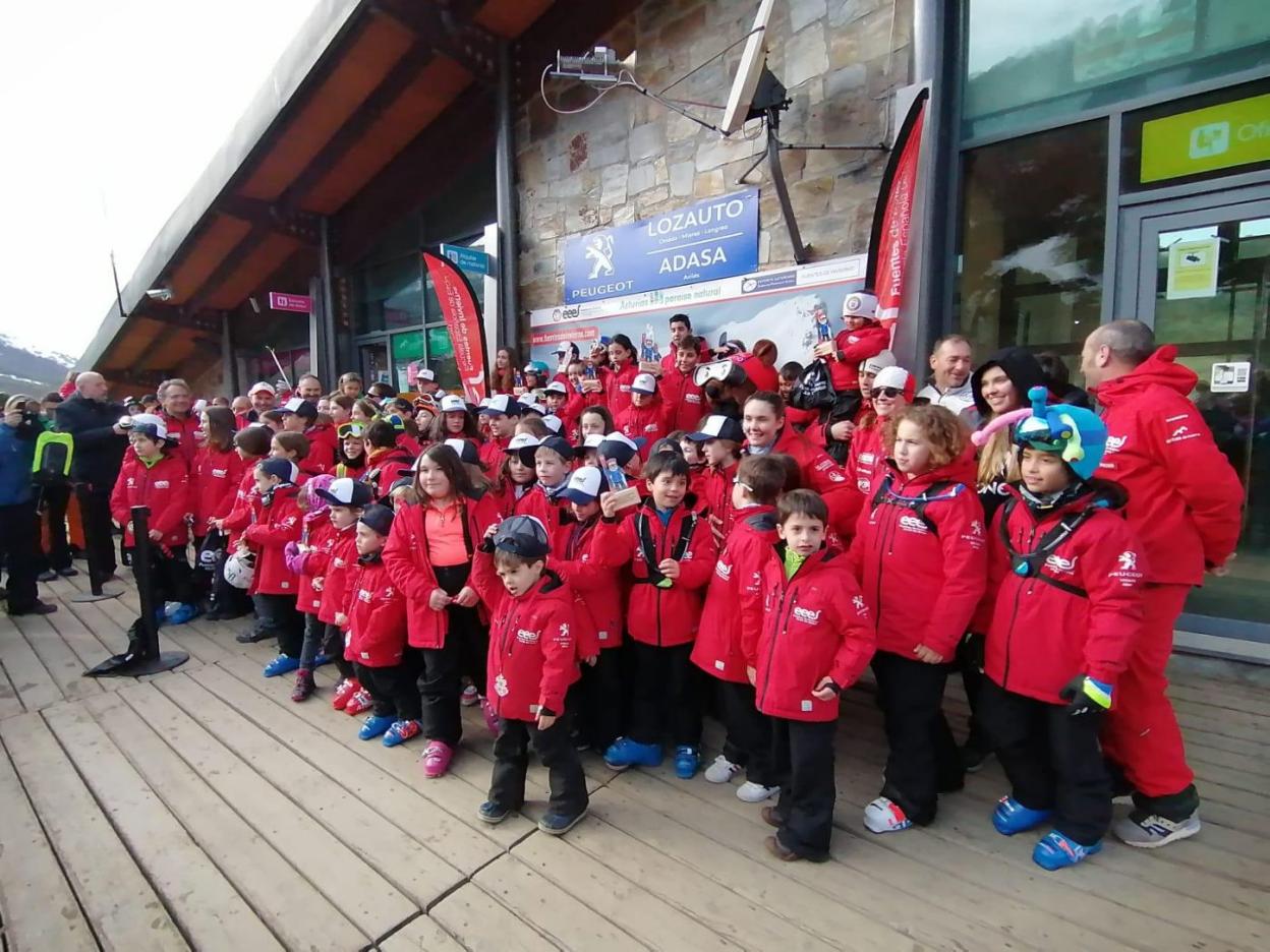 Participantes en las pruebas deportivas en Fuentes de Invierno. 