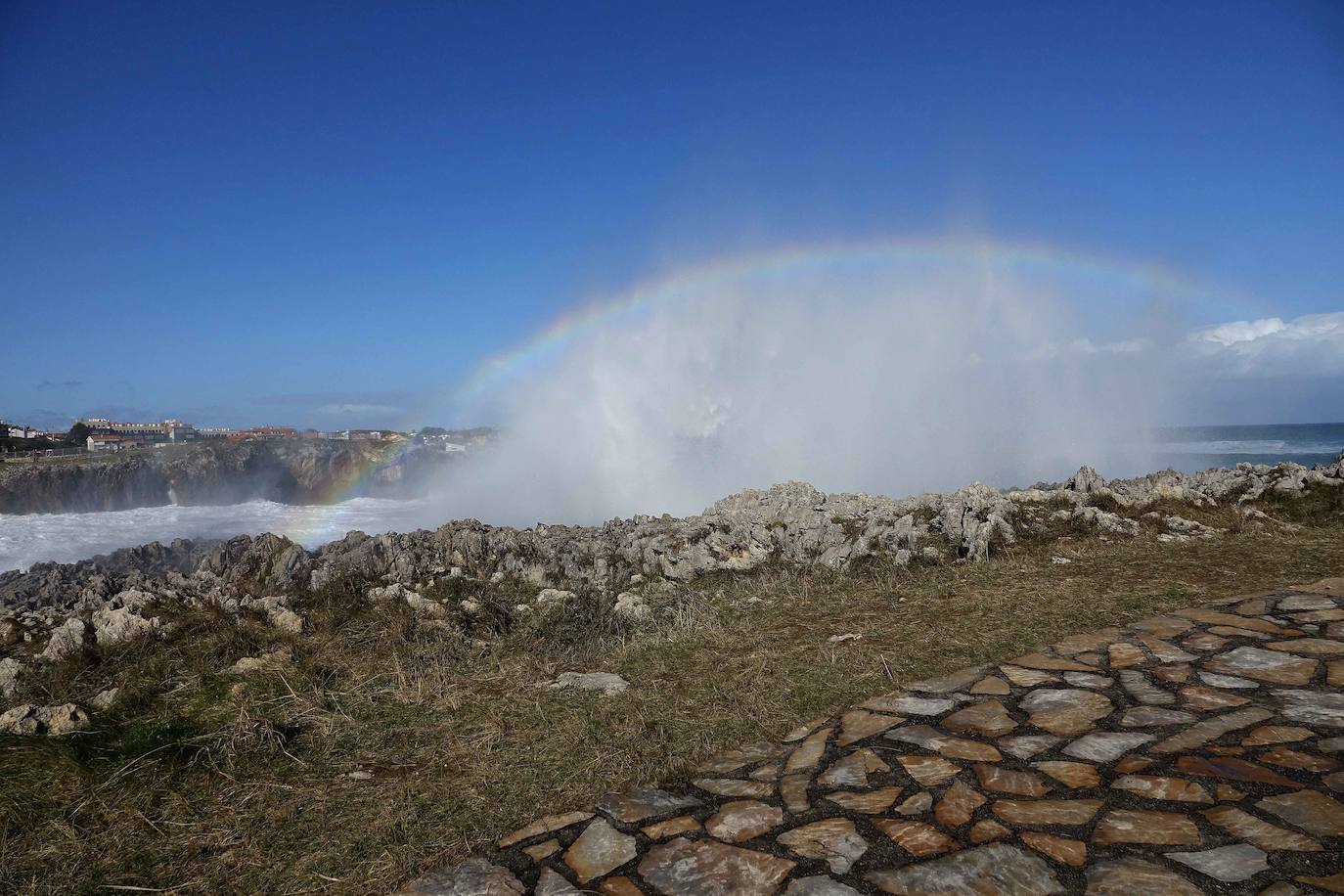 Fotos: Las imágenes que deja el fuerte oleaje en el litoral asturiano