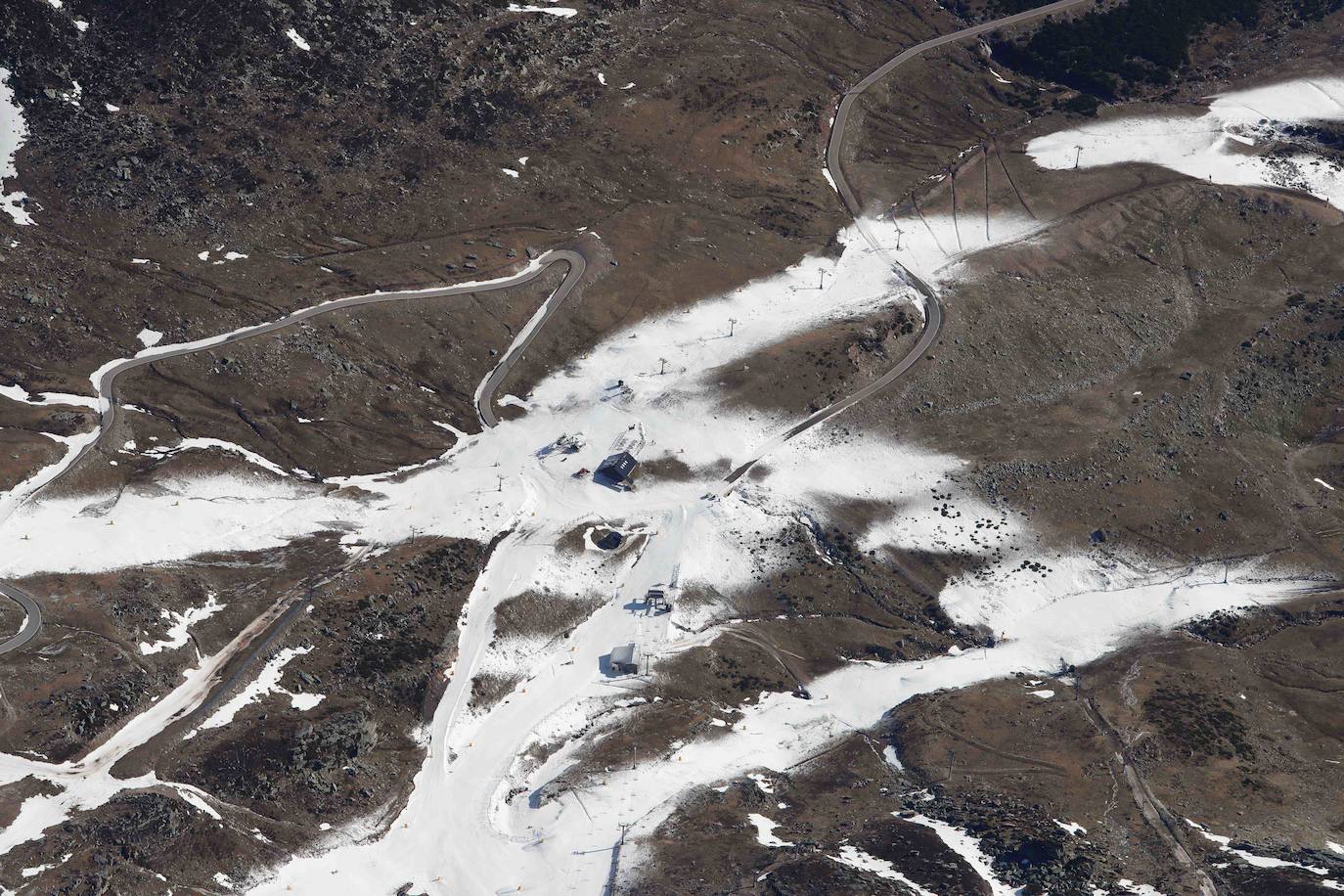 La travesía en globo sobre los Picos de Europa dejó este miércoles unas imágenes espectaculares. Una decena de participantes, procedentes de distintos puntos de España, participaron en esta prueba que se volvía a celebrar después de treinta años.