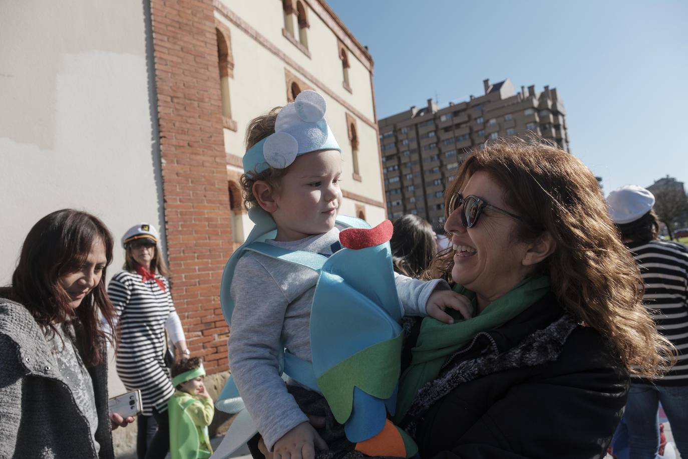 Algunos como los centros de infantil de San Eutiquio, El Bibio, Gloria Fuertes o Jovellanos hicieron que los más pequeños disfrutaran de una jornada especial