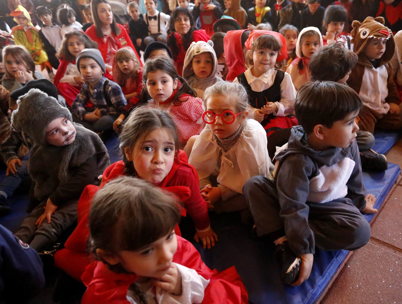 Algunos como los centros de infantil de San Eutiquio, El Bibio, Gloria Fuertes o Jovellanos hicieron que los más pequeños disfrutaran de una jornada especial