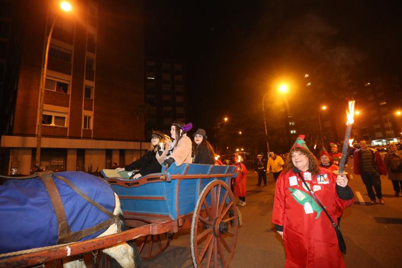 Fotos: El antroxu despega en Llaranes