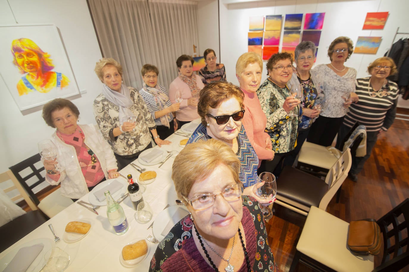 Las comadres prenden el antroxu en Avilés