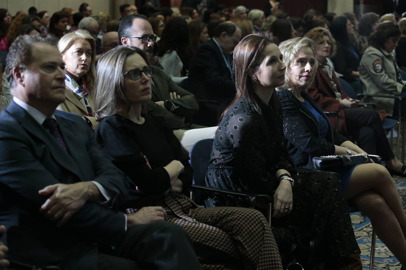  La capital del Principado ha acogido este viernes el Congreso de Empresarias y Directivas del Atlántico. En la inauguración han participado la vicepresidenta segunda del Congreso de los Diputados, Ana Pastor, y la presidenta de Adif, Isabel Pardo de Vera.
