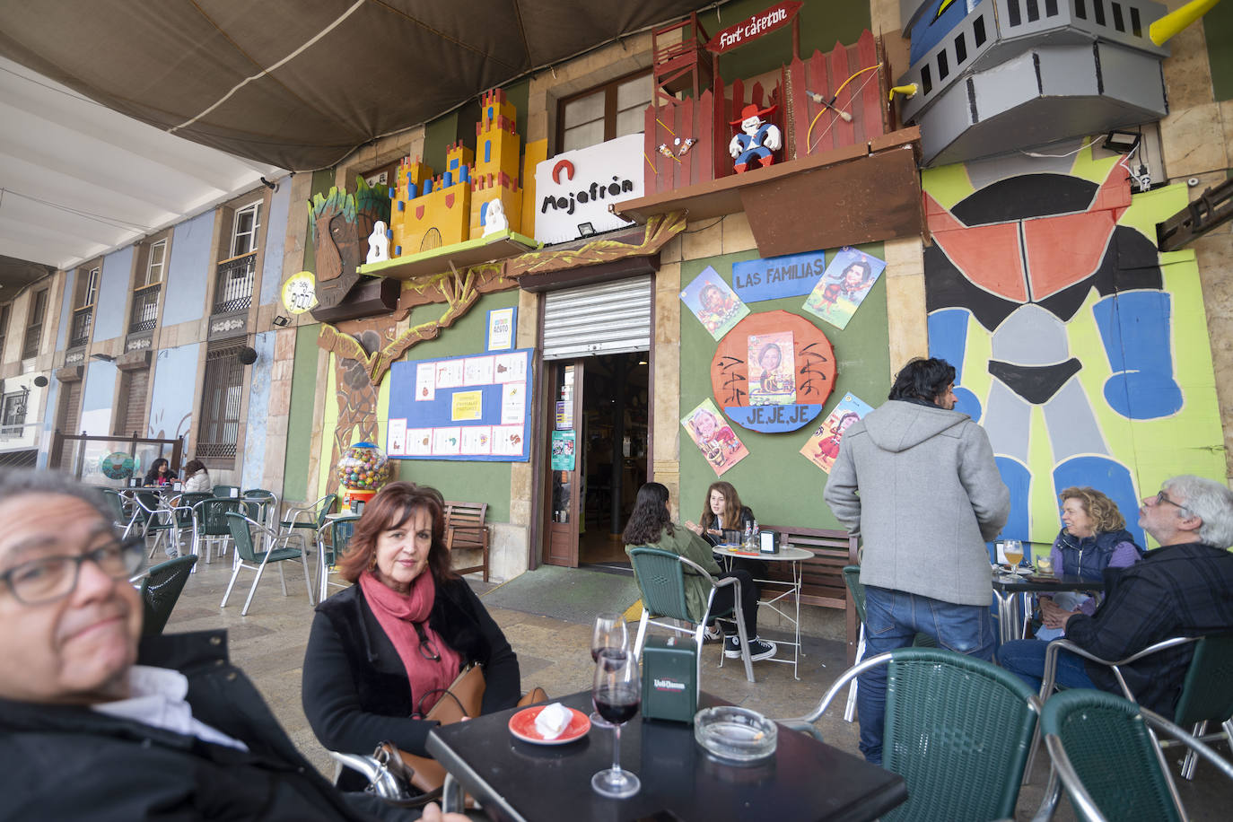 El Cafetón en la calle de La Muralla.