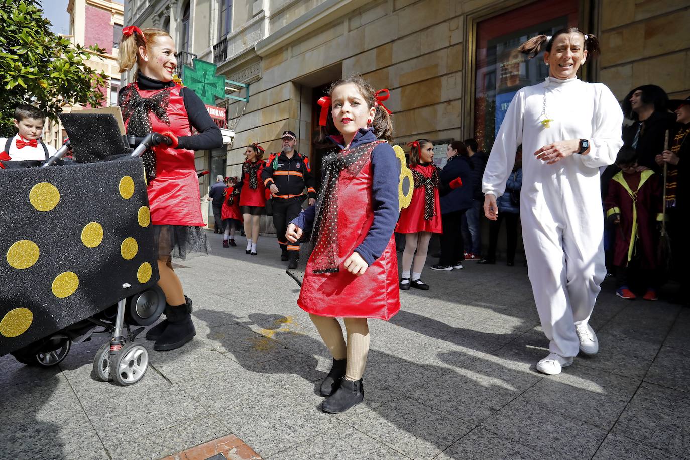 Fotos: ¿Estuviste en el desfile infantil del Antroxu en Gijón? ¡Búscate!