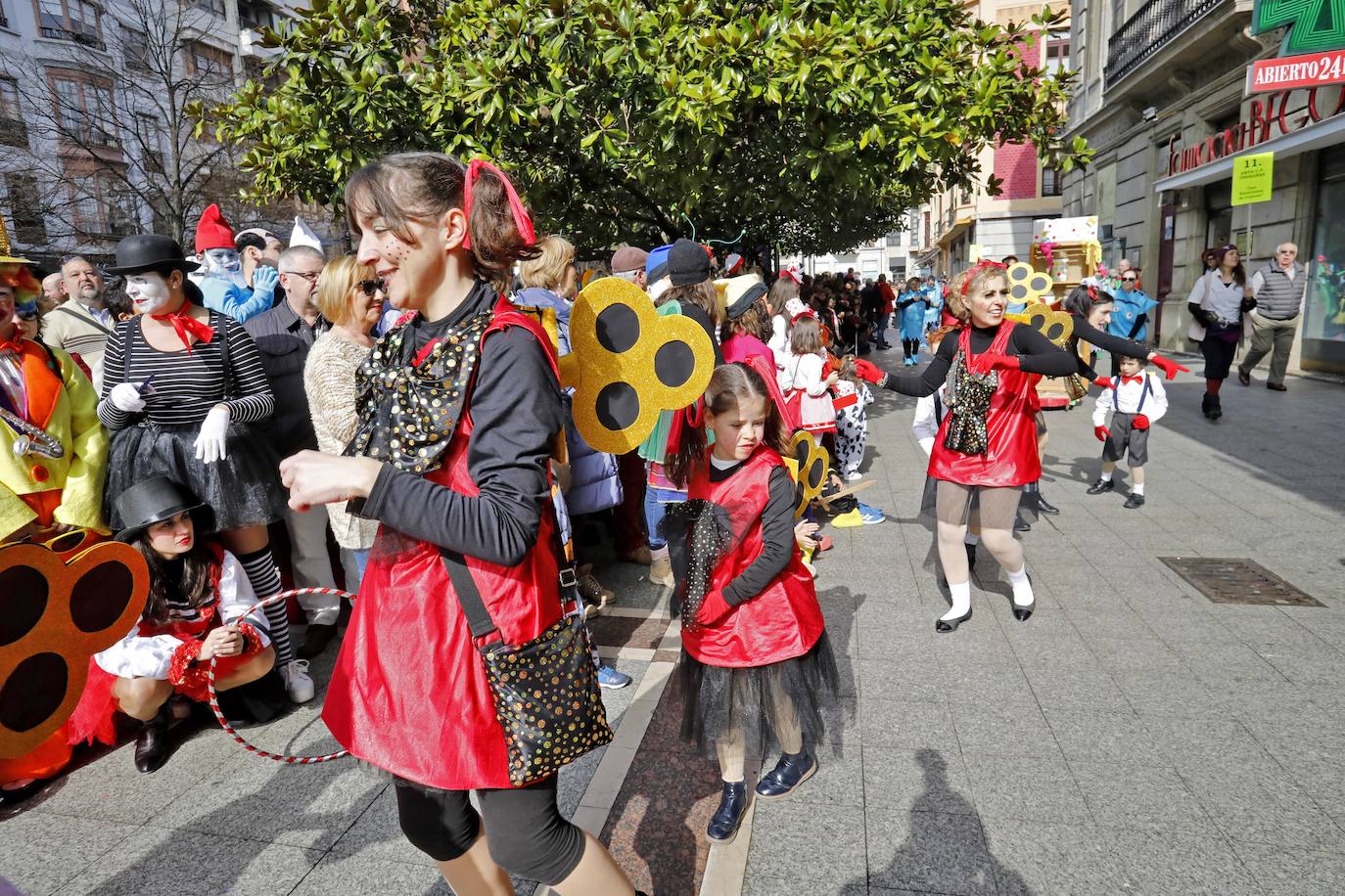 Fotos: ¿Estuviste en el desfile infantil del Antroxu en Gijón? ¡Búscate!