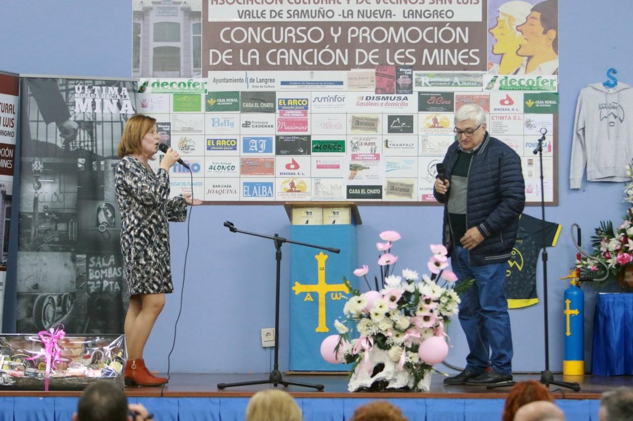 Marina Lopez y Ángel Javier Toral compitieron en canción dialogada. 