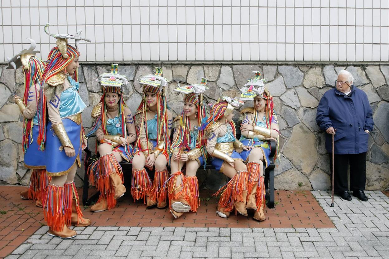 Una de las charangas que participaron en el desfile. 