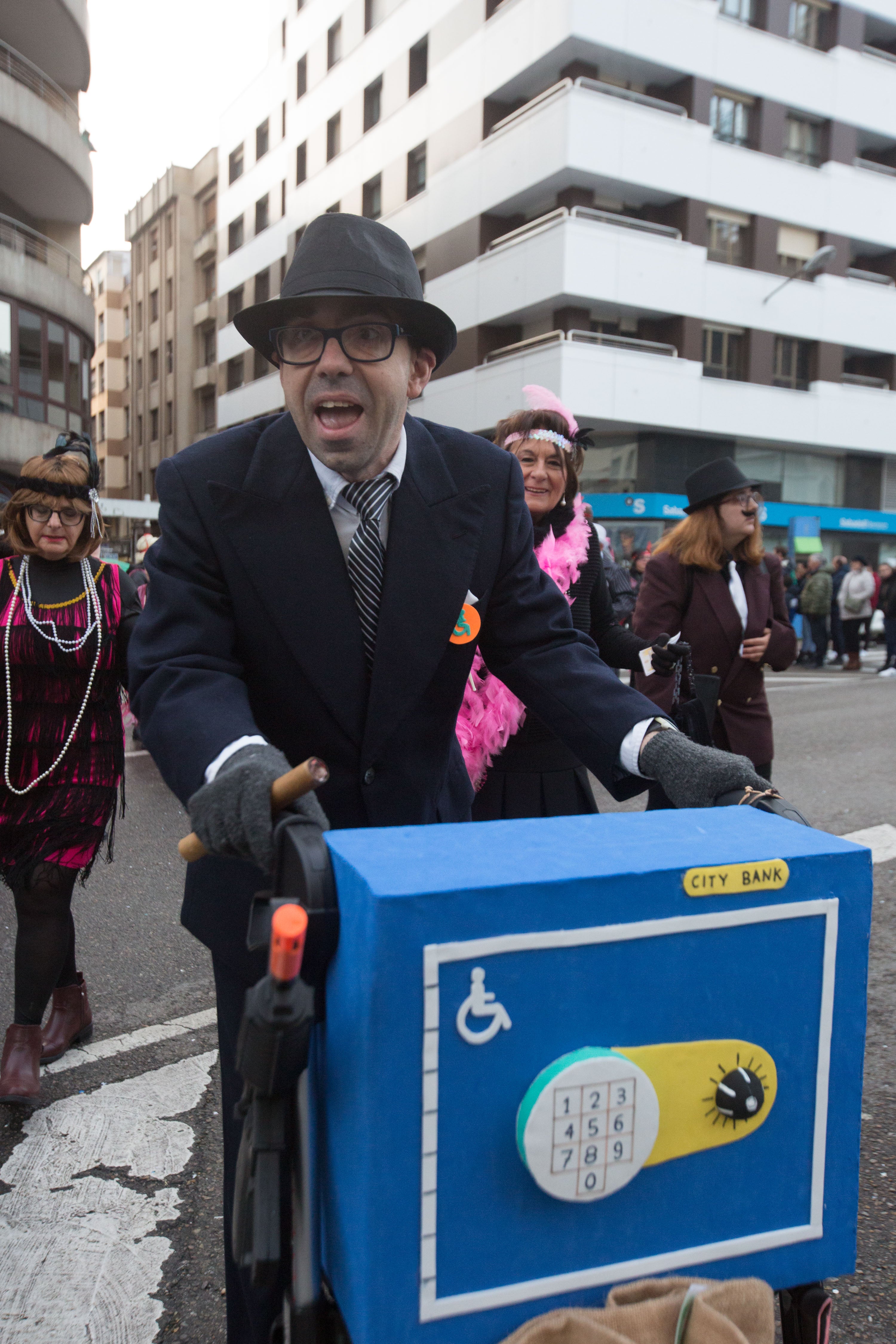 Fotos: Búscate en el Desfile de Antroxos