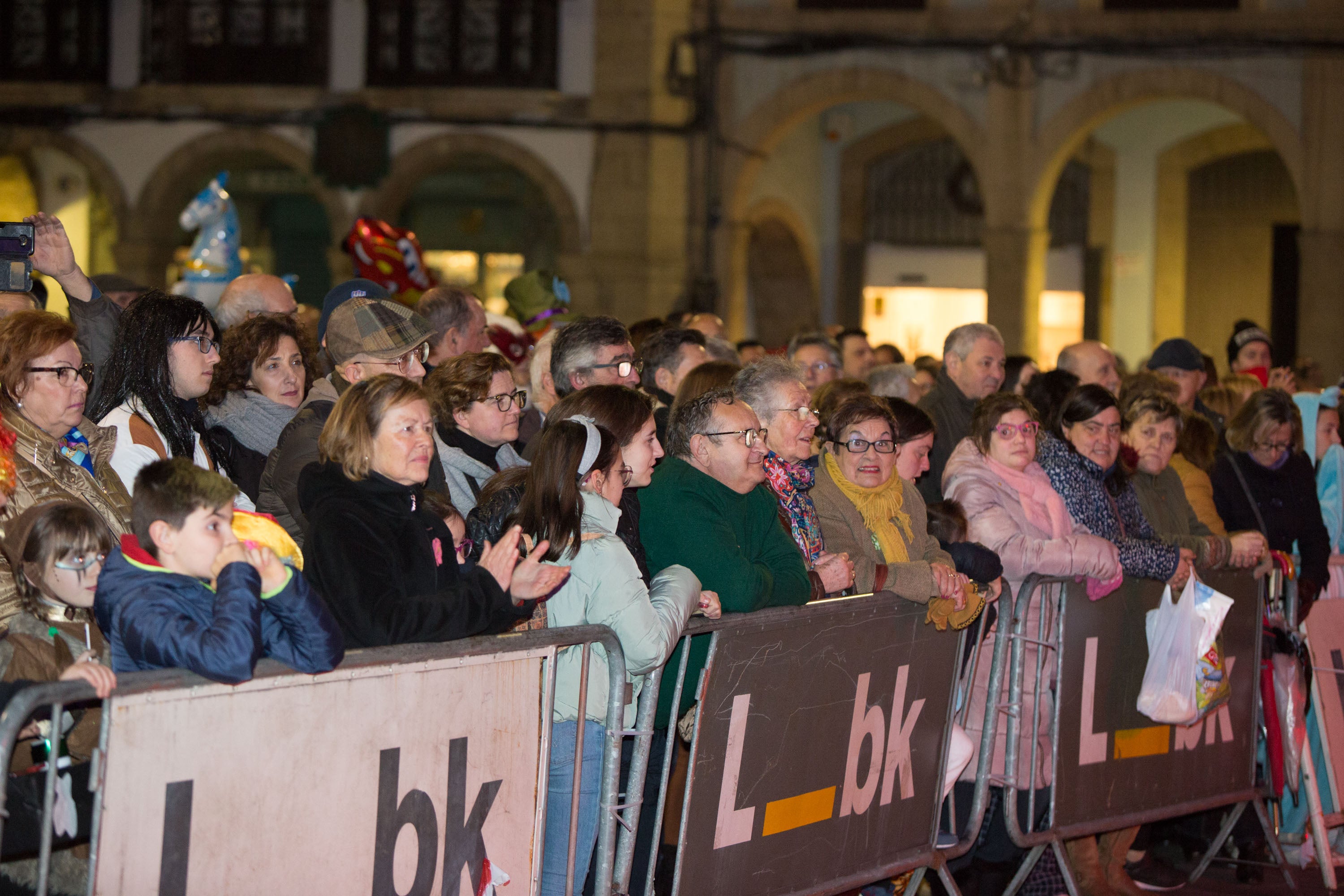 Fotos: Búscate en el Desfile de Antroxos