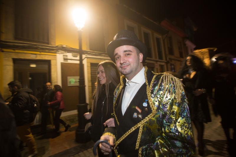 Fotos: El entroxu entierra a su sardina