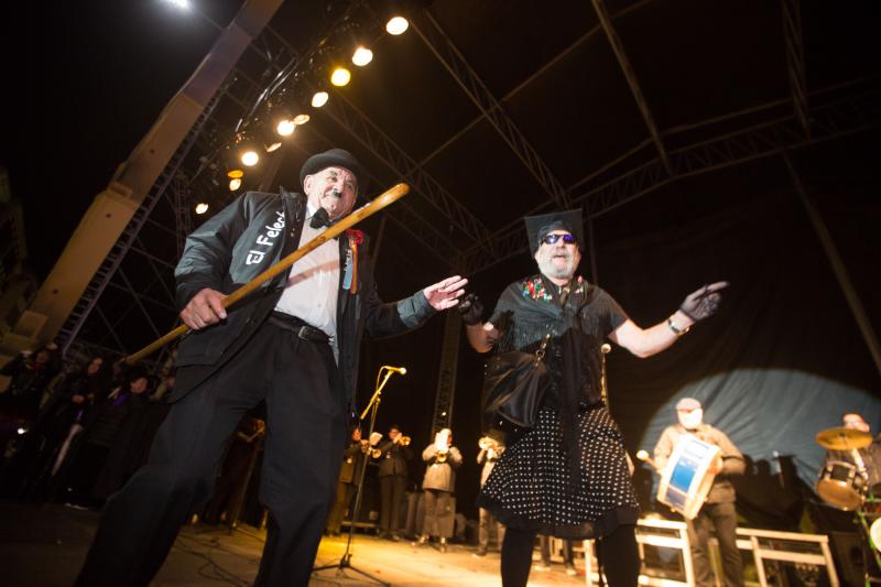 Fotos: El entroxu entierra a su sardina