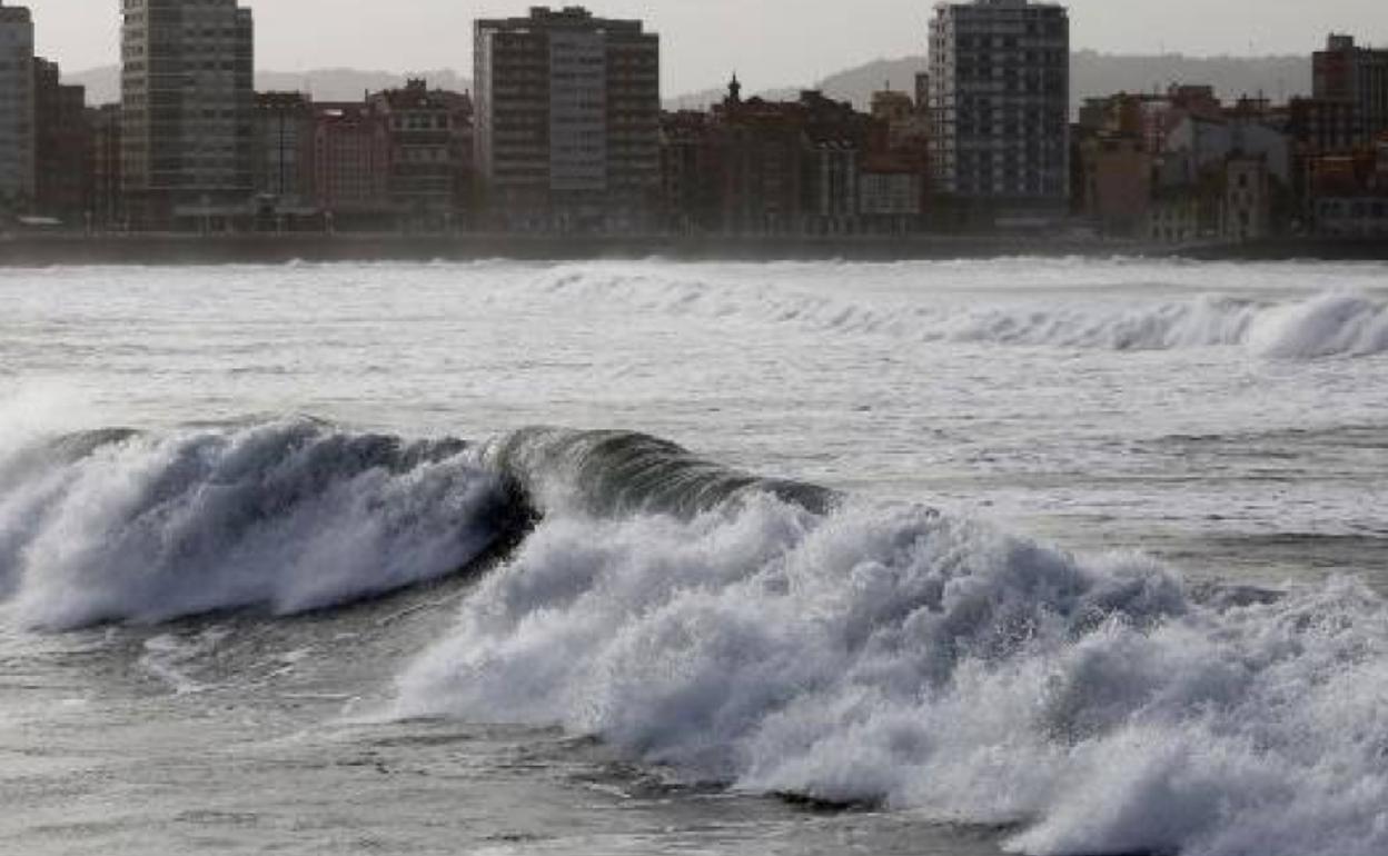 La borrasca 'Jorge' recupera el tiempo invernal en Asturias
