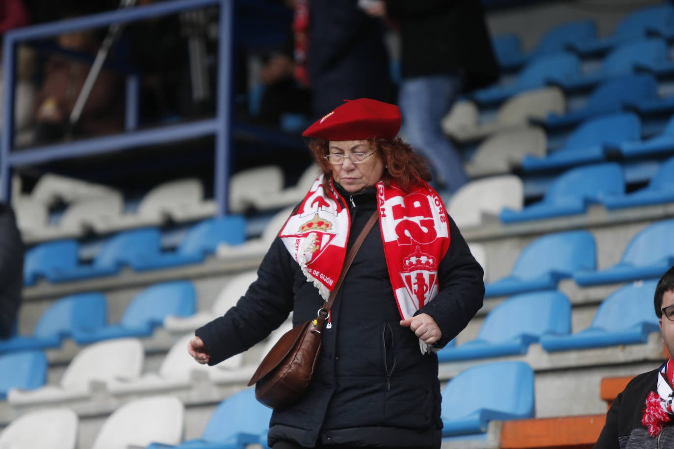Fotos: ¿Estuviste en el Ponferradina – Sporting? ¡Búscate!