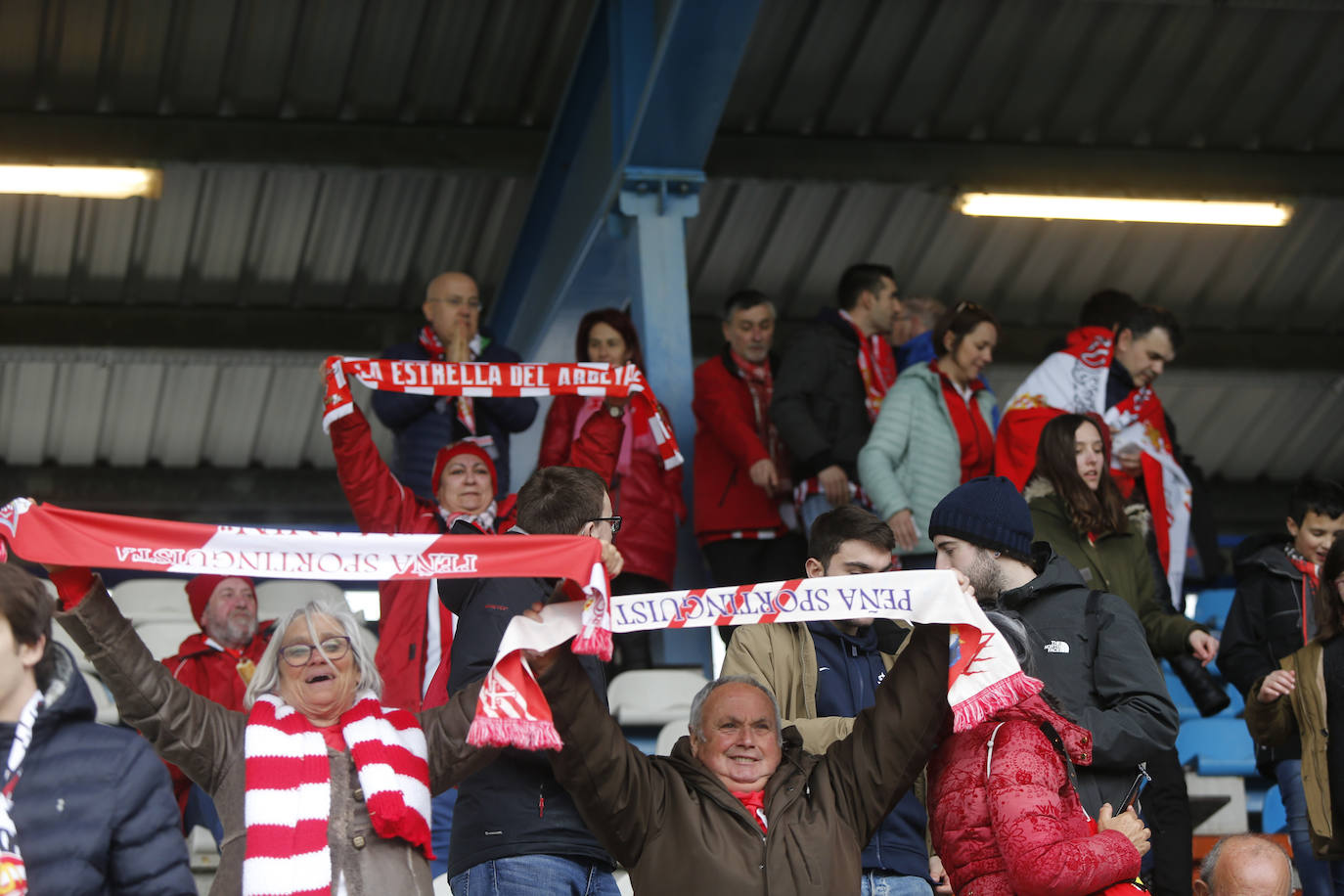 Fotos: ¿Estuviste en el Ponferradina – Sporting? ¡Búscate!