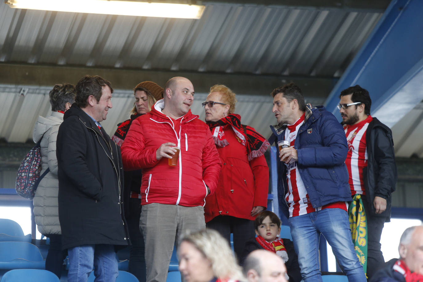 Fotos: ¿Estuviste en el Ponferradina – Sporting? ¡Búscate!