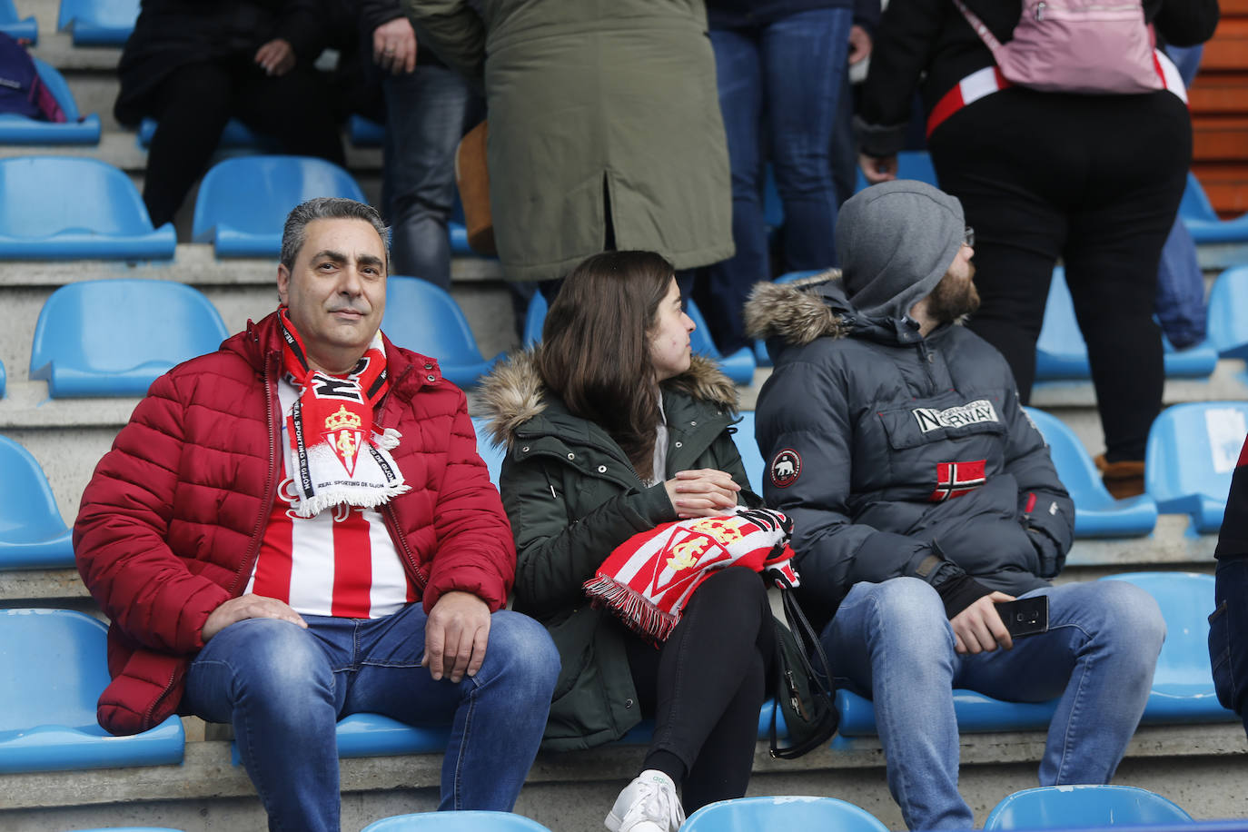 Fotos: ¿Estuviste en el Ponferradina – Sporting? ¡Búscate!