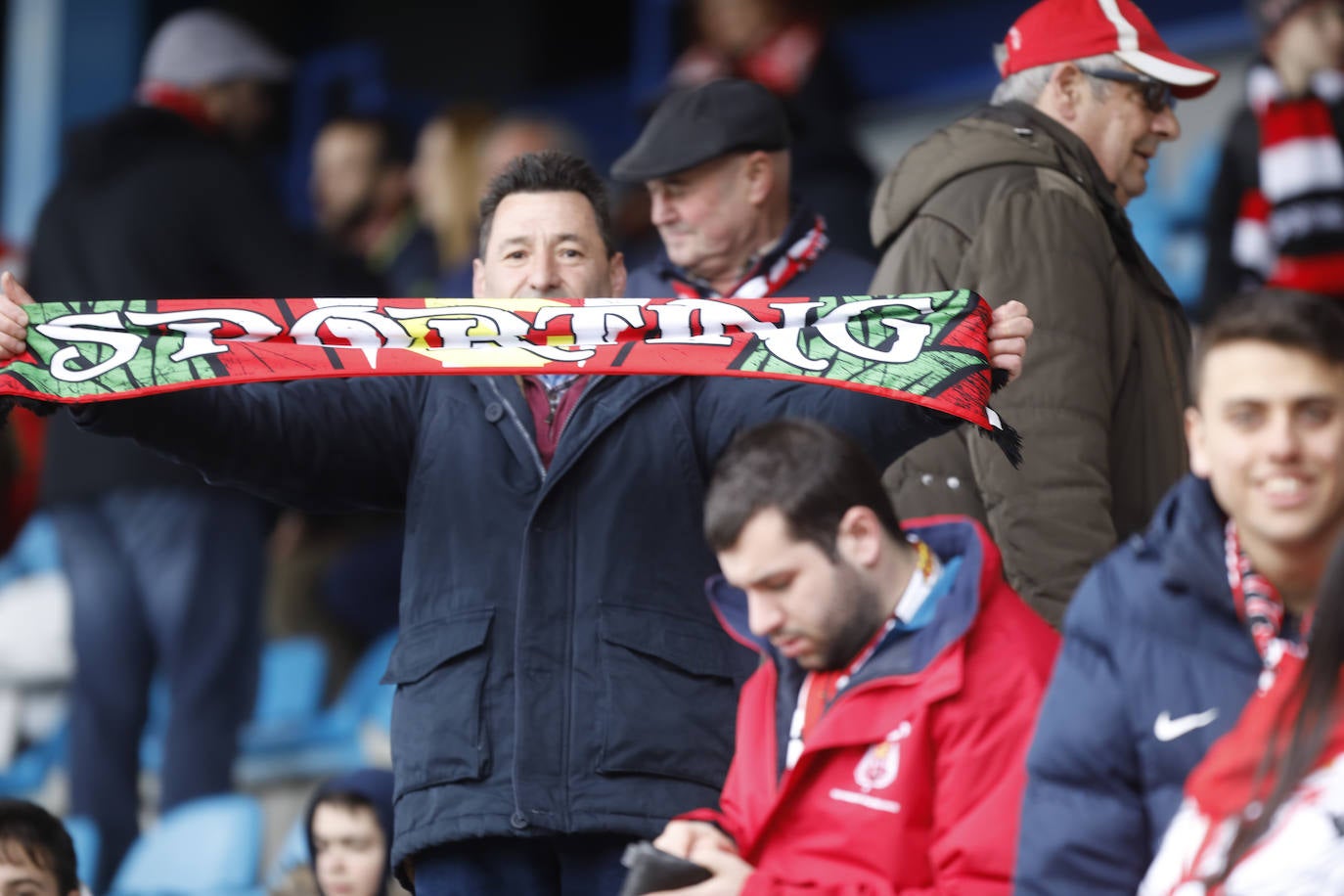 Fotos: ¿Estuviste en el Ponferradina – Sporting? ¡Búscate!